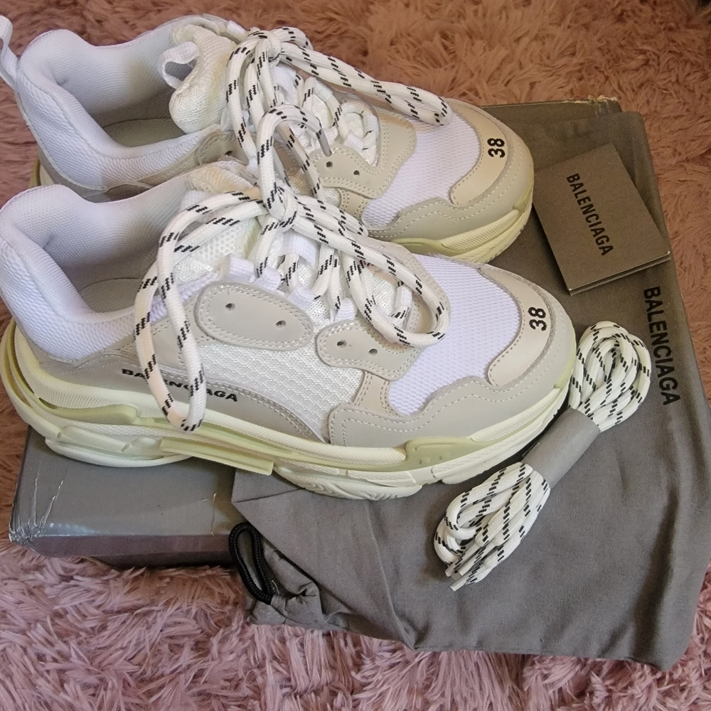 AUTHENTIC BALENCIAGA